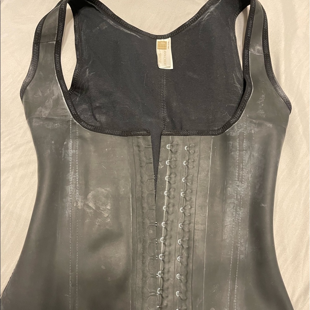 Ann Cherry waist trainer